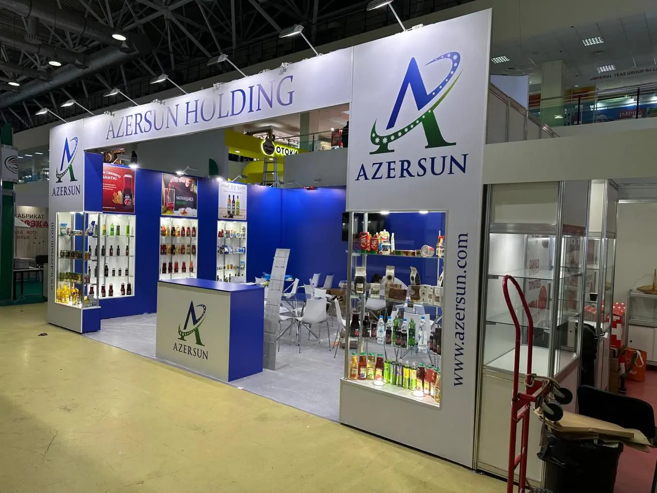 Azersun-Holdinq-ve-Mors-Trading-ProdEkspo-2025-Sergisinde-Ugurla-Temsil-Olundu